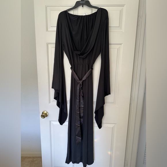 Spirit Halloween Black Hooded Witch Dress Costume Size L/XL - Picture 4 of 10